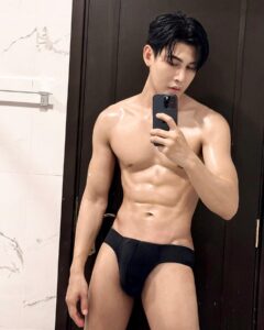 ดิว ธีรภัทร